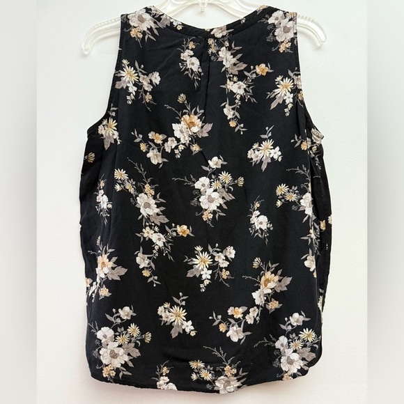 Croft & Barrow Sleeveless Black Floral Top - Picture 5 of 5